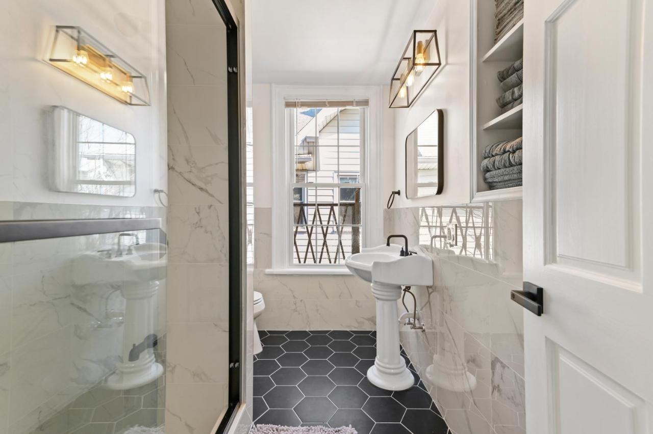 Cozy Gem In The Heart Of East Rock With Free Parking Near Yale And Dt Διαμέρισμα New Haven Εξωτερικό φωτογραφία